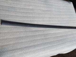 молдинг двери передней левой Opel Vectra C 2002, 1.8 л., бензин, 13101648