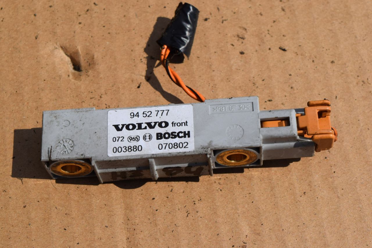 датчик удара Volvo XC70 2 поколение 2002, 2.5 л., Ti, B 5254 T2, бензин, МКПП, универсал, полный подключаемый привод, 9452777 - фото №1