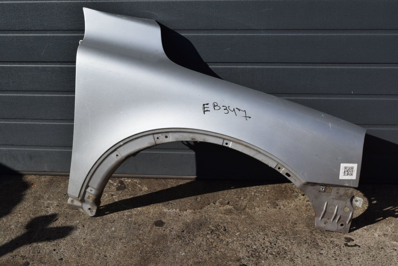 крыло переднее правое Volvo XC90 1 поколение 2003, 2.4 л., D 5244 T, дизель, АКПП - фото №1