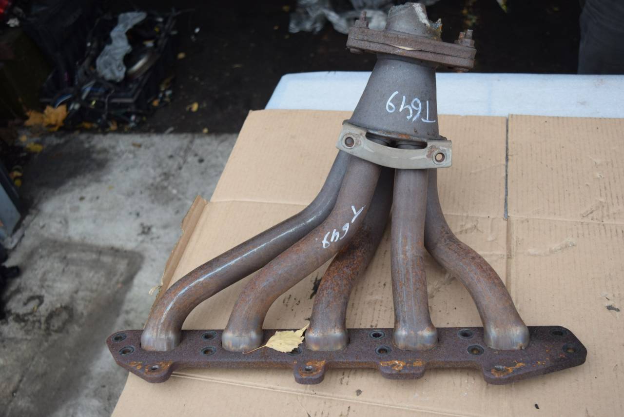 коллектор выпускной Volvo S40 2 поколение 2006, 2.4 л., i, B 5244 S5, бензин, АКПП, седан, 8653299 - фото №1