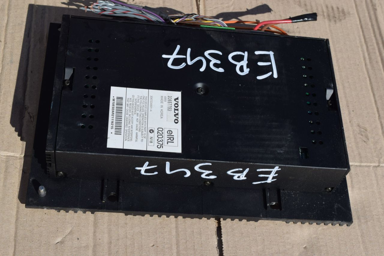 усилитель музыкальный Volvo XC90 1 поколение 2003, 2.4 л., D 5244 T, дизель, АКПП, 30657753 - фото №1