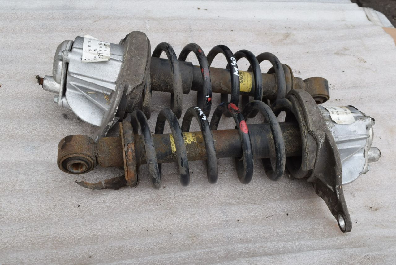 амортизатор задний Volvo XC70 2 поколение 2002, 2.4 л., Ti, B 5244 T3, бензин, АКПП, универсал, полный подключаемый привод, 8671713A - фото №1