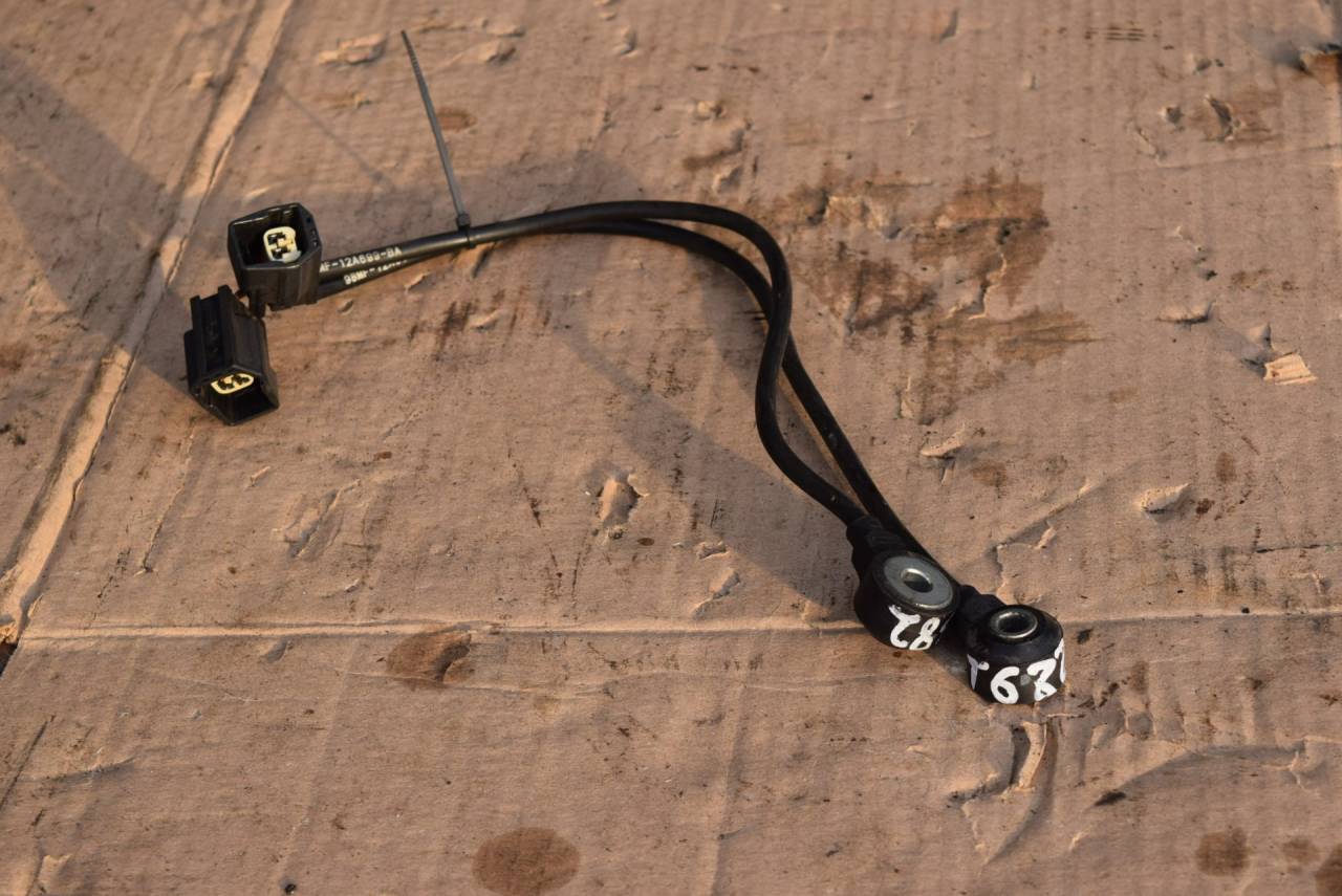 датчик детонации Volvo V40 2 поколение 2013, 1.6 л., Ti, B 4164 T3, бензин, робот, универсал, передний привод, 98MF12A699BA - фото №1