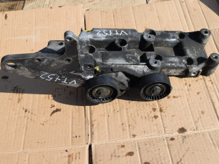 кронштейн двигателя Volvo V70 2 поколение 2003, 2.4 л., D5, D 5244 T, дизель, АКПП, седан, передний привод, 8642196