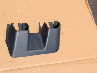 крышка (заглушка) рейлинга Volvo XC70 2 поколение 2002, 2.5 л., Ti, B 5254 T2, бензин, МКПП, универсал, полный подключаемый привод, 9484124