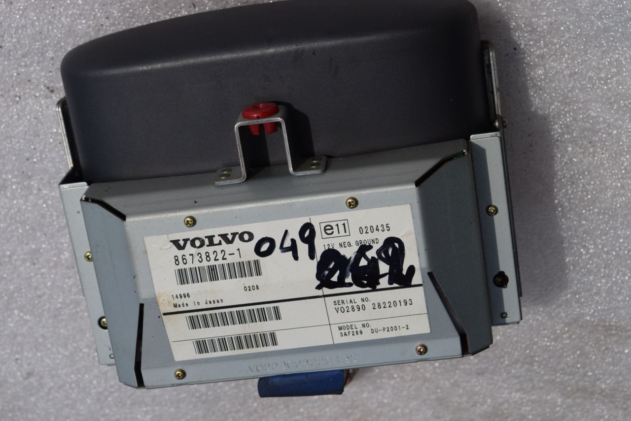 дисплей Volvo XC70 2 поколение 2002, 2.5 л., Ti, B 5254 T2, бензин, МКПП, универсал, полный подключаемый привод, 86738221 - фото №1