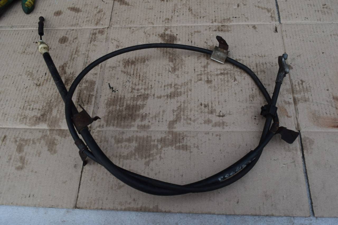 трос ручника Toyota Auris 1 поколение 2008, 1.4 л., 1ND-TV, дизель, МКПП, хетчбэк 5 дв., правый руль - фото №1