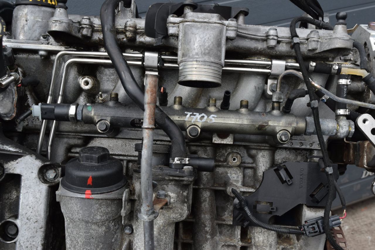 топливная рампа Volvo XC70 2 поколение 2004, 2.4 л., D5, D 5244 T, дизель, АКПП, универсал, полный подключаемый привод, 0445215010, 8658252, 8631527 - фото №1