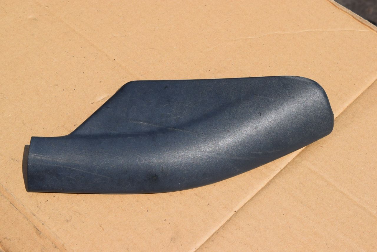 крышка (заглушка) рейлинга Volvo XC70 2 поколение 2002, 2.5 л., Ti, B 5254 T2, бензин, МКПП, универсал, полный подключаемый привод, 8648181 - фото №1