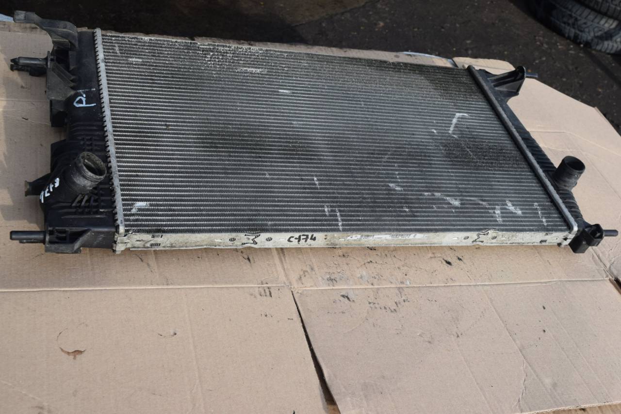 радиатор (основной) Renault Megane 3 поколение 2010, RA1562, 214100002R - фото №1