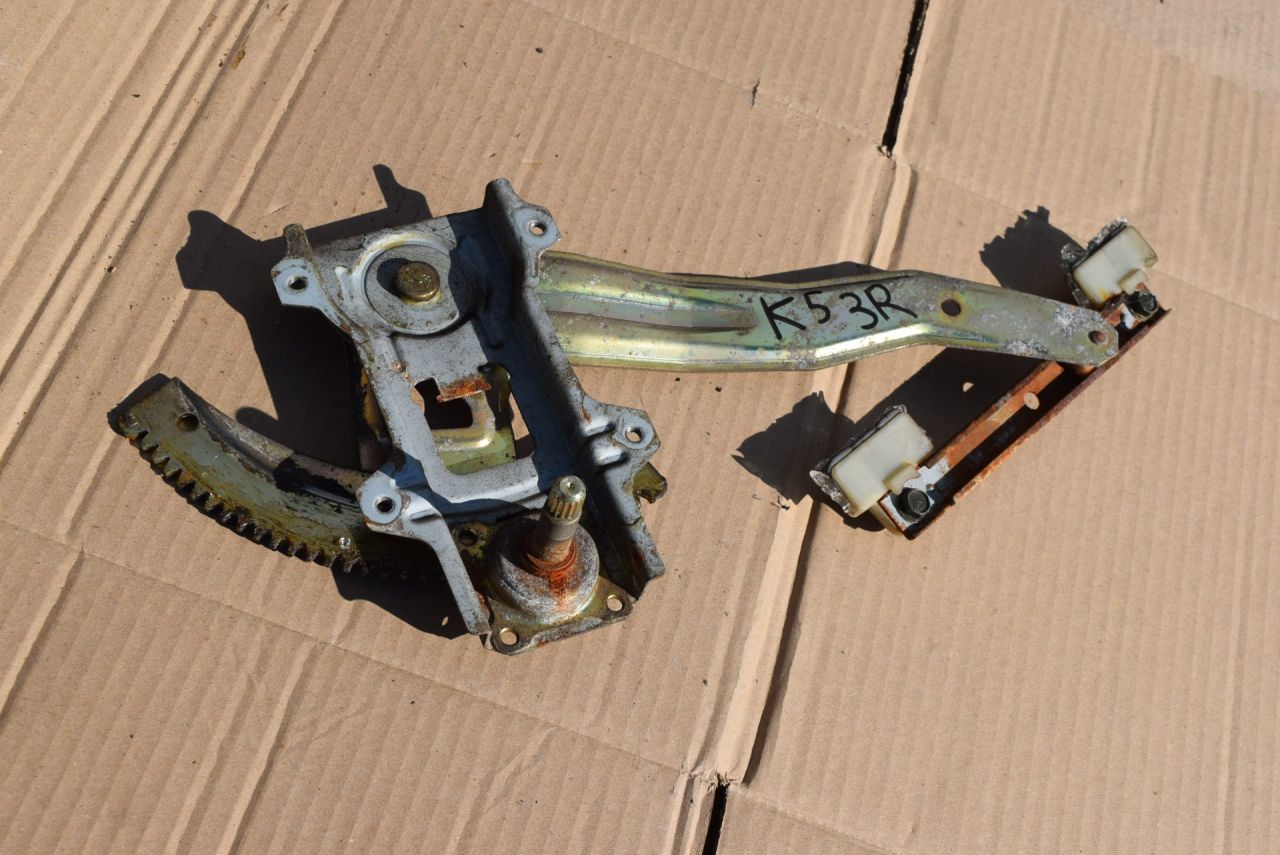 стеклоподъемник задний правый Nissan Almera Classic B10 2006, 1.6 л., i, QG16DE, бензин, МКПП, седан, передний привод, 8272095F0A - фото №1