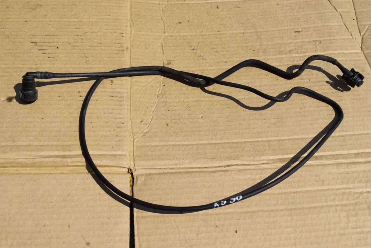 трубка охлаждающей жидкости Volvo S60 2 поколение 2012, 2.0 л., D 5204 T3, дизель, АКПП, седан, передний привод, 31319631 - фото №1