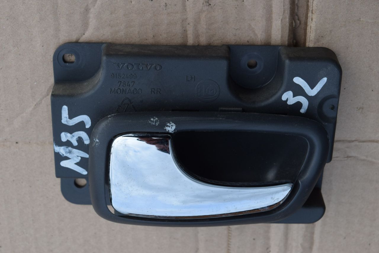 ручка внутренняя задняя левая Volvo XC70 1 поколение 1999, 2.4 л., Ti, B 5244 T, бензин, АКПП, универсал, полный подключаемый привод, 9152499 - фото №1
