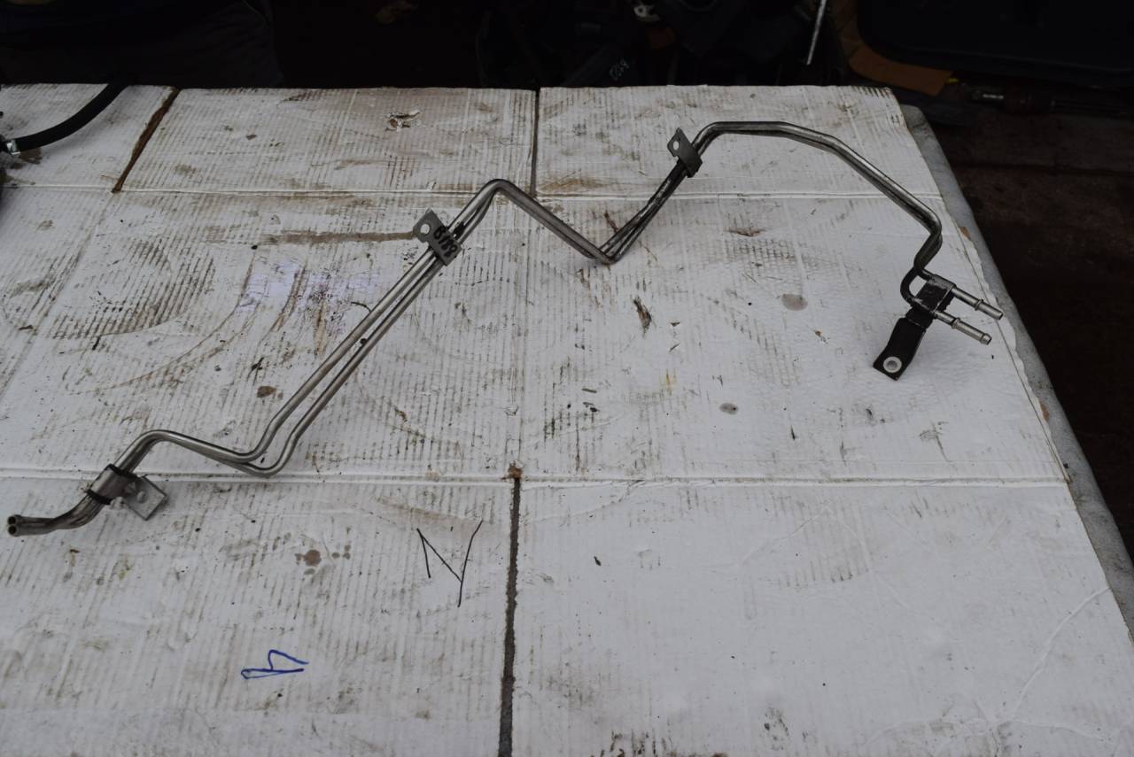 трубка топливная Volvo XC60 1 поколение 2009, 2.4 л., D5, D 5244 T10, дизель, АКПП, полный подключаемый привод - фото №1