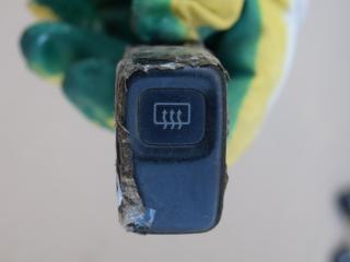 кнопка обогрева заднего стекла Mazda 626 GE [рестайлинг] 1996, 2.0 л., бензин