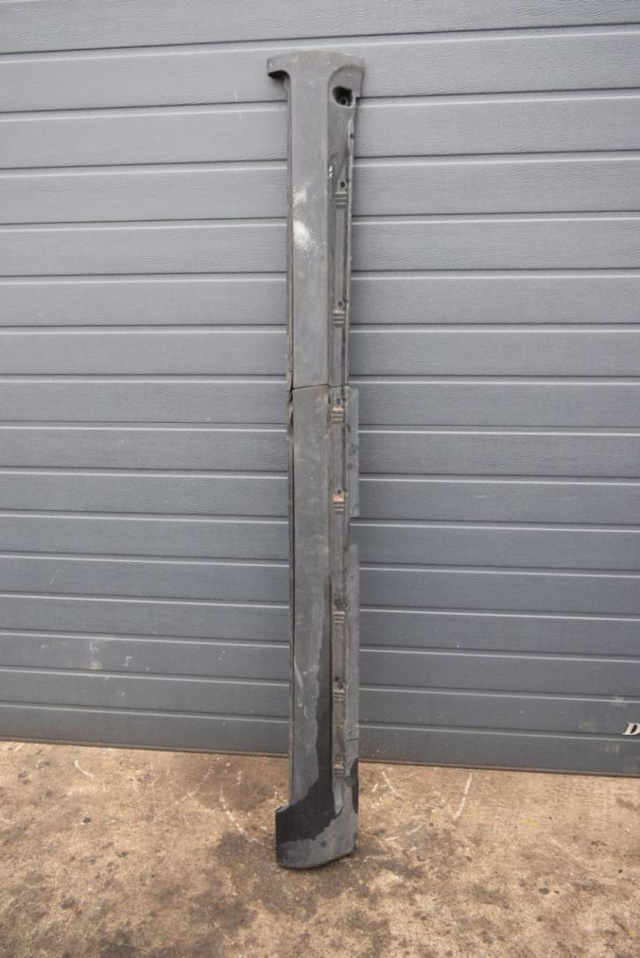 накладка на порог Volvo V70 2 поколение 2003, 2.4 л., Ti, B 5244 T3, бензин, МКПП, универсал, передний привод, 9190523 - фото №1