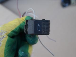 кнопка стеклоподъемника двери Audi A4 B5 1997, 1.9 л., AFN, дизель, МКПП, седан, 4D0959855