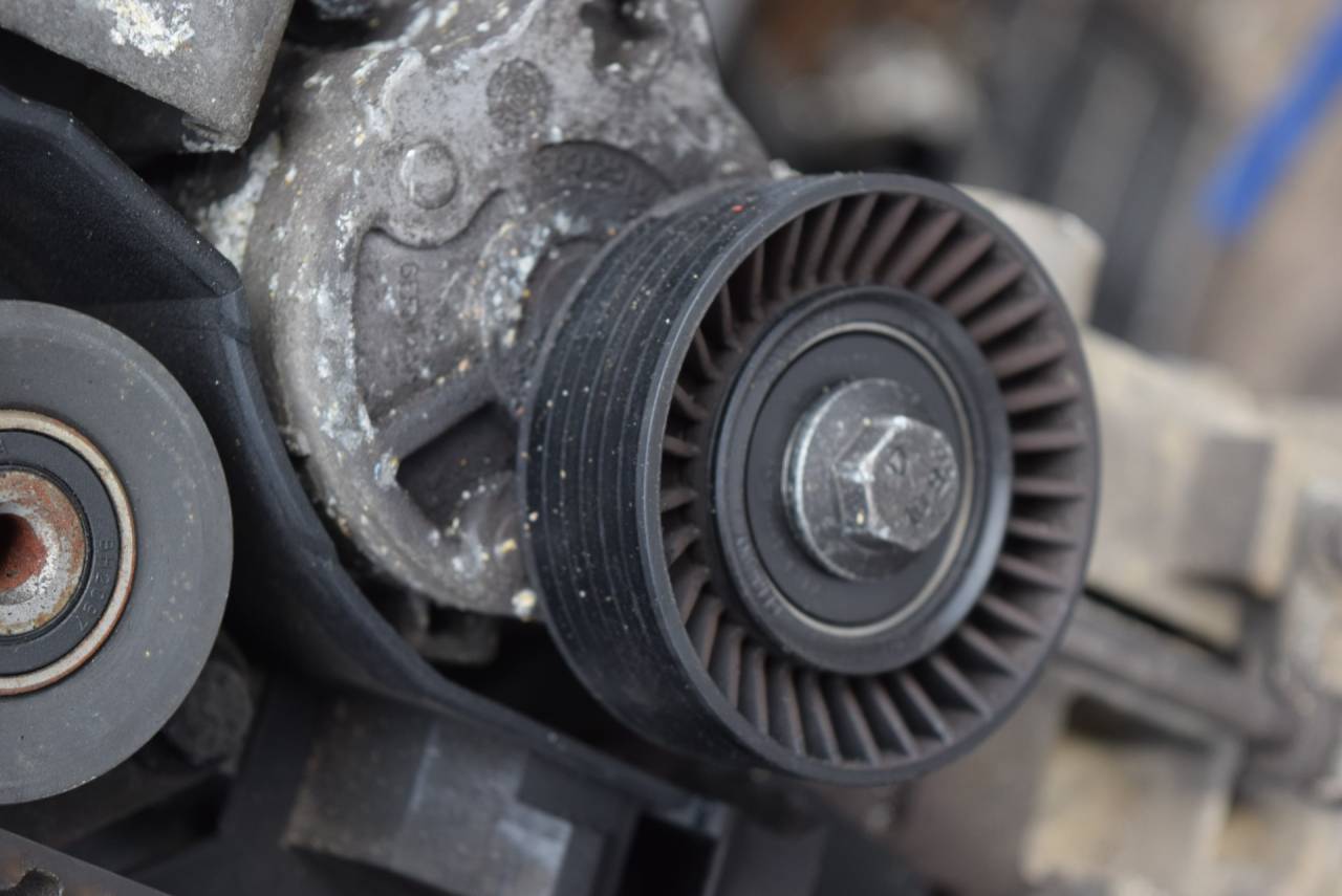 натяжитель Volvo XC90 1 поколение 2005, 2.5 л., Ti, B 5254 T2, бензин, АКПП, полный подключаемый привод, 31251250 - фото №1