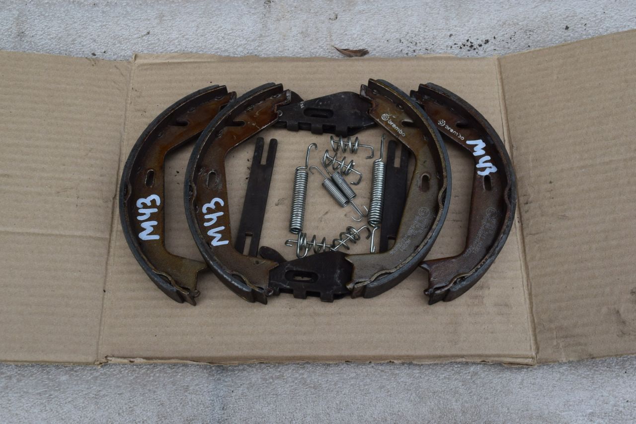 механизм стояночного тормоза (ручника) Volvo XC70 2 поколение 2002, 2.4 л., Ti, B 5244 T3, бензин, АКПП, универсал, полный подключаемый привод - фото №1