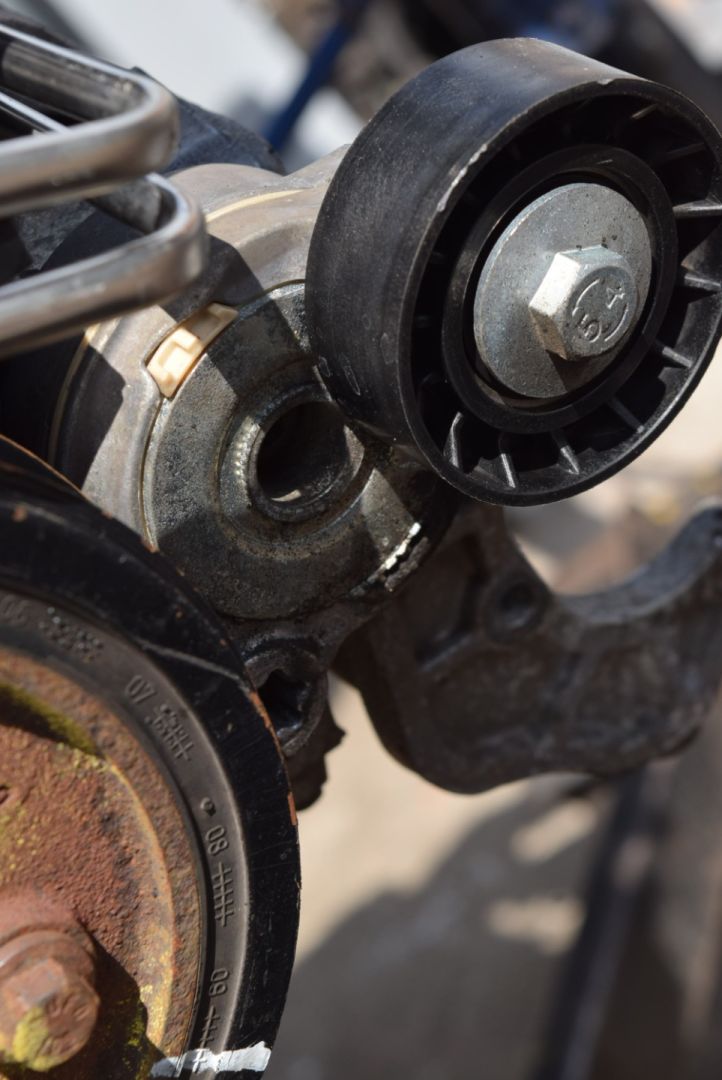 натяжитель Volvo V70 3 поколение 2008, 2.4 л., D5, D 5244 T5, дизель, АКПП, универсал, передний привод - фото №1