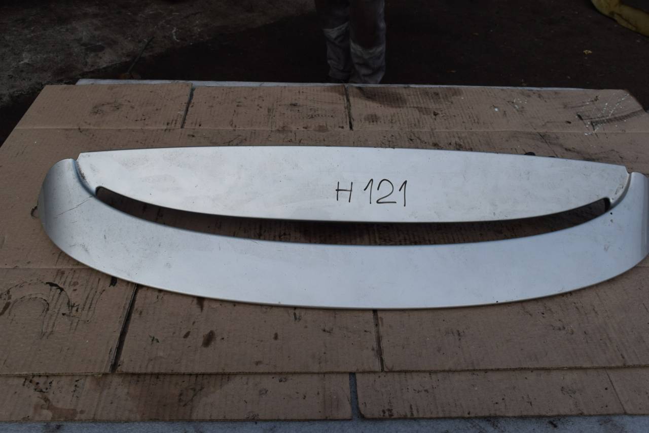 спойлер Volvo C30 1 поколение 2007, 2.5 л., Ti, бензин, МКПП, серый, хетчбэк 3 дв., передний привод, 30762986, 31213990 - фото №1