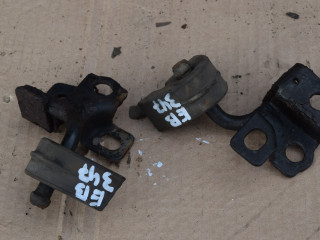 кронштейн глушителя Volvo XC90 1 поколение 2003, 2.4 л., D 5244 T, дизель, АКПП