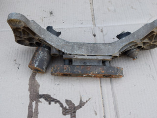 кронштейн КПП BMW 5 серия E39 [рестайлинг] 2003, 2.5 л., M57 D25 (256D2), дизель, АКПП, универсал, 1096106