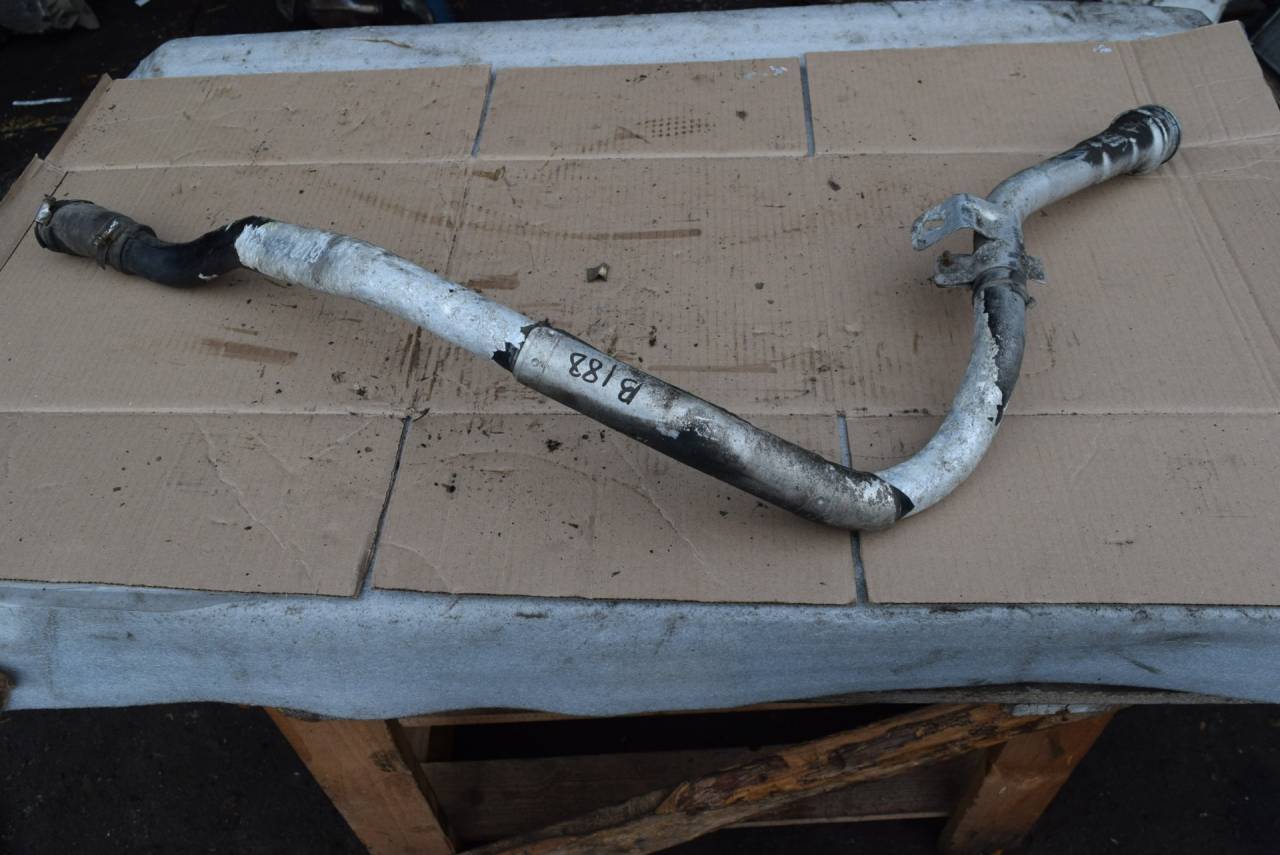 горловина топливного бака Volvo XC60 1 поколение 2009, 2.4 л., D5, D 5244 T10, дизель, АКПП, полный подключаемый привод, 30792259 - фото №1