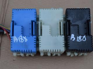 блок предохранителей Volvo XC60 1 поколение 2009, 2.4 л., D5, D 5244 T10, дизель, АКПП, полный подключаемый привод, 6G9T14K131AB, 6G9T14K131DB