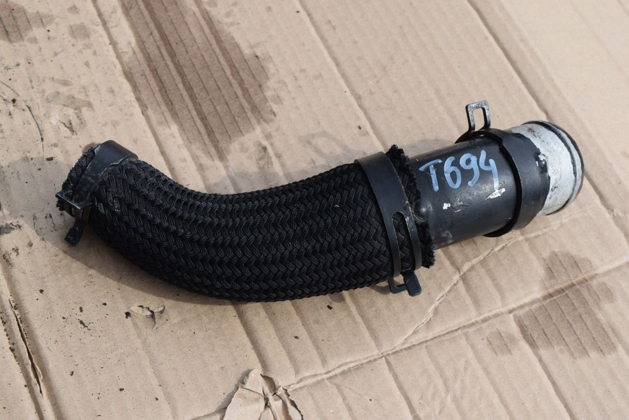 патрубок интеркулера Hyundai Tucson 1 поколение 2004, 2.0 л., дизель, МКПП - фото №1