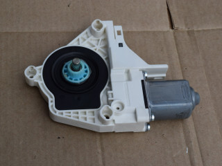 моторчик стеклоподъемника задний правый Audi Q5 8R [рестайлинг] 2013, 2.0 л., TFSI, CNCD, бензин, АКПП, полный подключаемый привод, 8K0959812A