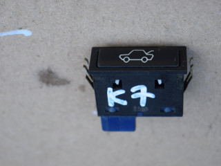 кнопка открытия багажника BMW 5 серия E39 [рестайлинг] 2003, 2.5 л., M57 D25 (256D2), дизель, АКПП, универсал, 61318365579