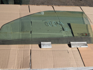 стекло двери передней левой Volvo XC70 1 поколение 1999, 2.4 л., Ti, B 5244 T, бензин, АКПП, универсал, полный подключаемый привод