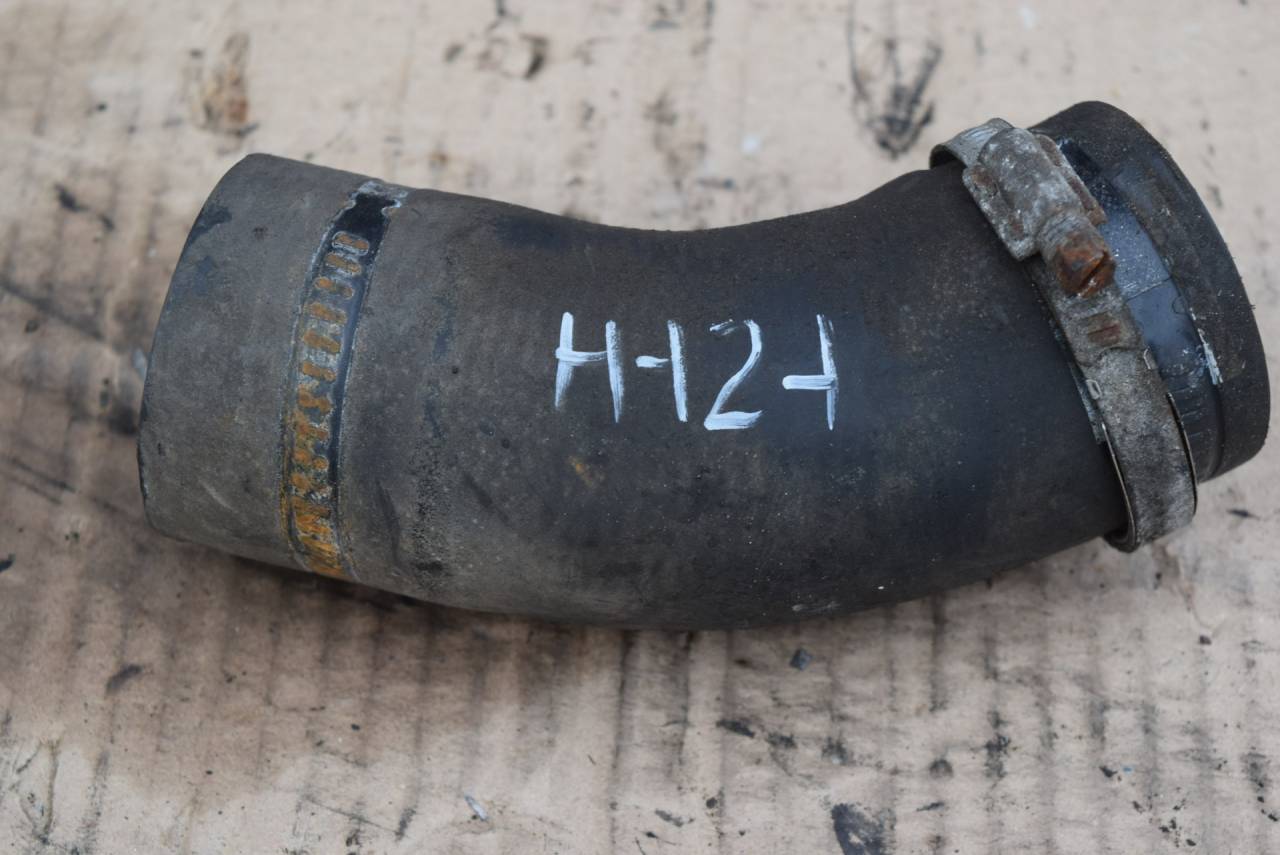 патрубок интеркулера Volvo C30 1 поколение 2007, 2.5 л., Ti, бензин, МКПП, серый, хетчбэк 3 дв., передний привод, 3M516K683AA - фото №1