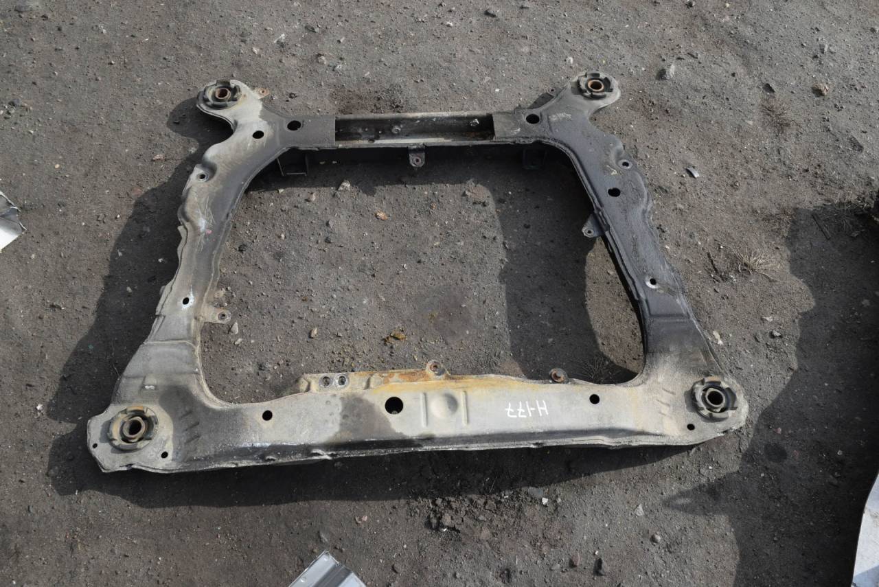 балка подвески передняя (подрамник) Volvo XC70 2 поколение 2002, 2.4 л., B 5244 T3, бензин, АКПП, универсал - фото №1