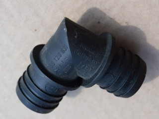 трубка вентиляции картерных газов Audi A6 4A/C4 1995, 2.5 л., TDi, AAT, дизель, АКПП, седан, передний привод, 069129631