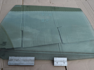 стекло двери задней правой Volvo XC70 1 поколение 1999, 2.4 л., Ti, B 5244 T, бензин, АКПП, универсал, полный подключаемый привод