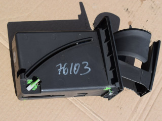 подстаканник Volvo XC70 2 поколение 2002, 2.4 л., D 5244 T, дизель, АКПП, универсал, 3409712