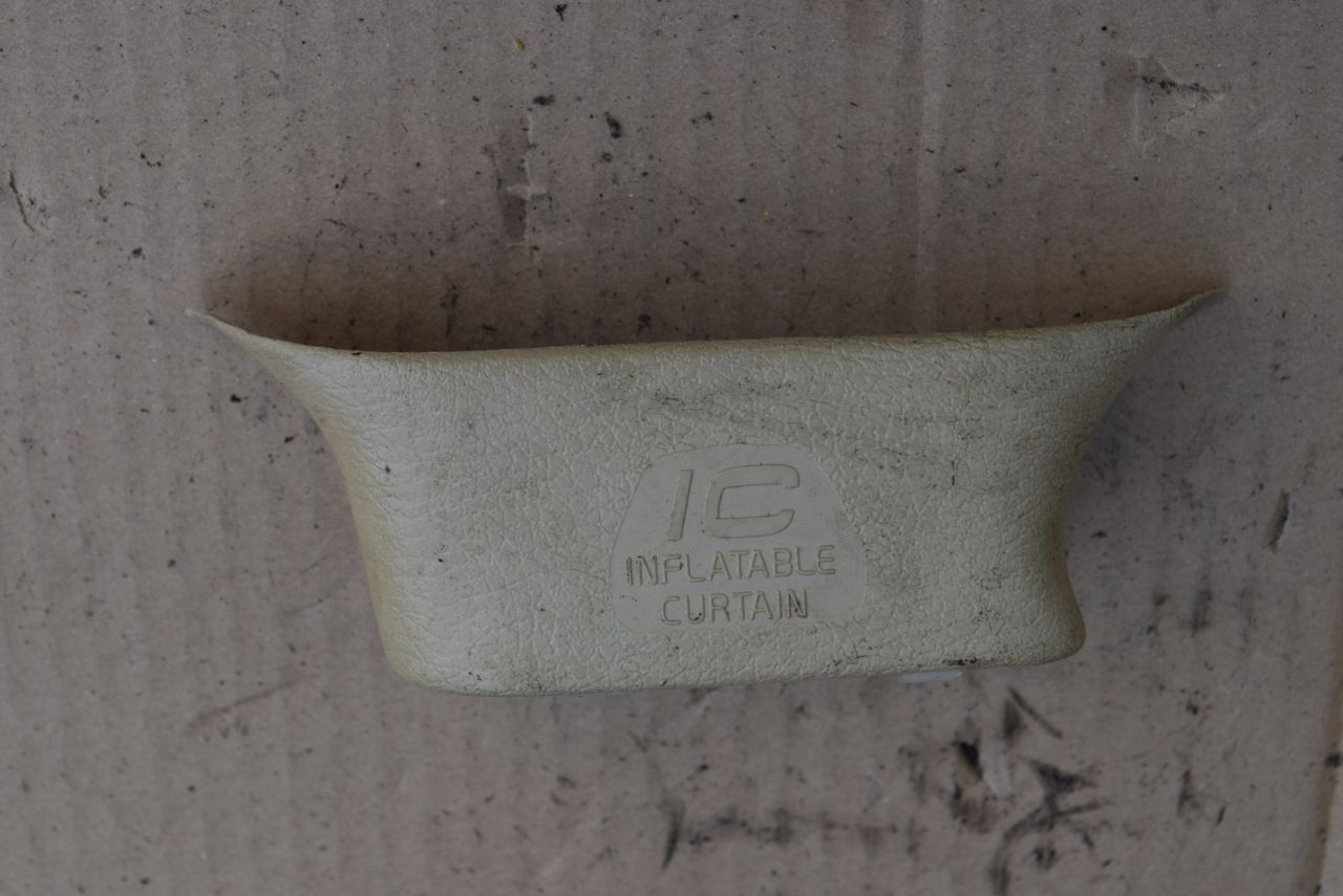 пластик Volvo XC70 2 поколение 2002, 2.5 л., Ti, B 5254 T2, бензин, МКПП, универсал, полный подключаемый привод - фото №1