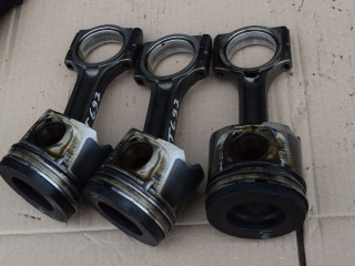 поршень Renault Trafic 2 поколение [рестайлинг] 2009, 2.0 л., дизель, МКПП