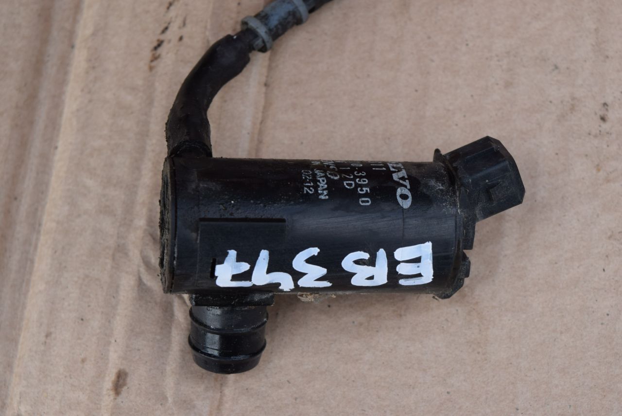 насос (моторчик) омывателя стекла Volvo XC90 1 поколение 2004, 2.9 л., бензин, АКПП, внедорожник 5 дв., правый руль, 9169611, 0602103950 - фото №1