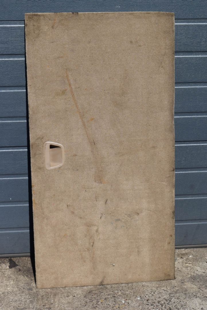 пол багажника Volvo XC70 2 поколение 2002, 2.5 л., Ti, B 5254 T2, бензин, МКПП, универсал, полный подключаемый привод - фото №1