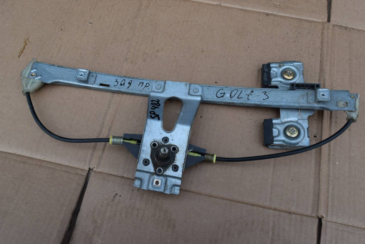 стеклоподъемник задний правый Volkswagen Golf 3 поколение 1997, 1.9 л., TDi, AHU, дизель, МКПП - фото №1