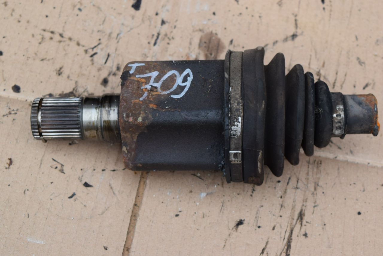 полуось передняя левая (приводной вал, ШРУС) Volvo V70 3 поколение 2008, 2.4 л., D5, D 5244 T5, дизель, АКПП, передний привод - фото №1