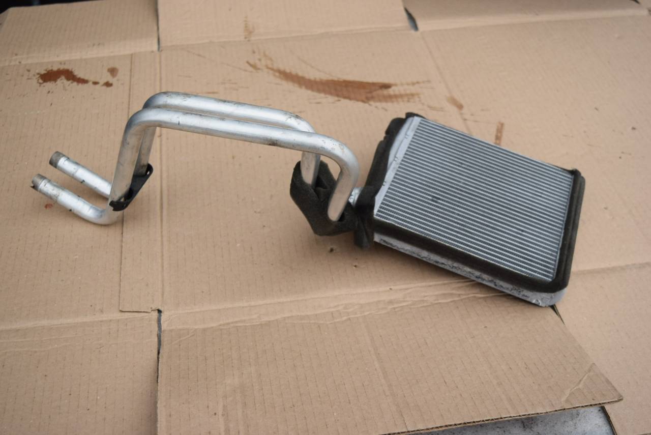 радиатор отопителя (печки) Volvo XC60 1 поколение 2009, 2.4 л., D5, D 5244 T10, дизель, АКПП, полный подключаемый привод, K9873003 - фото №1