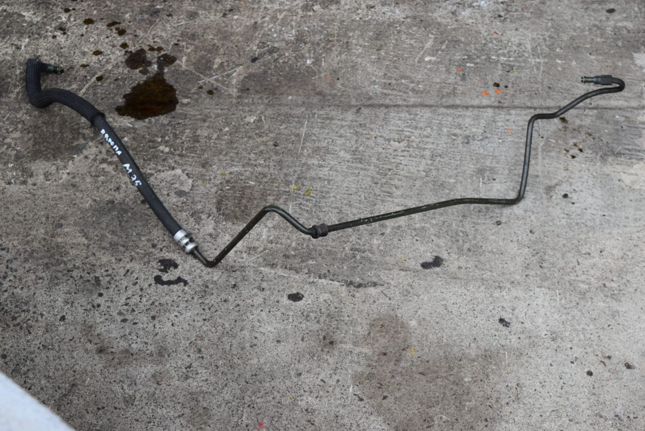 трубка гидроусилителя Volvo XC70 2 поколение 2002, 2.4 л., Ti, B 5244 T3, бензин, АКПП, универсал, полный подключаемый привод, 9485359 - фото №1