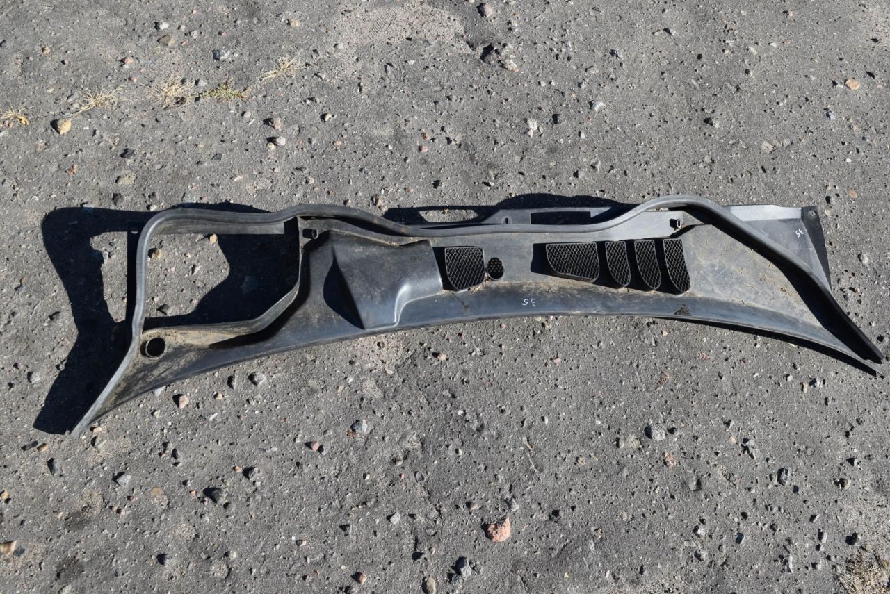 дождевик Volvo XC70 1 поколение 1999, 2.4 л., Ti, B 5244 T, бензин, АКПП, универсал, полный подключаемый привод, 9127584 - фото №1