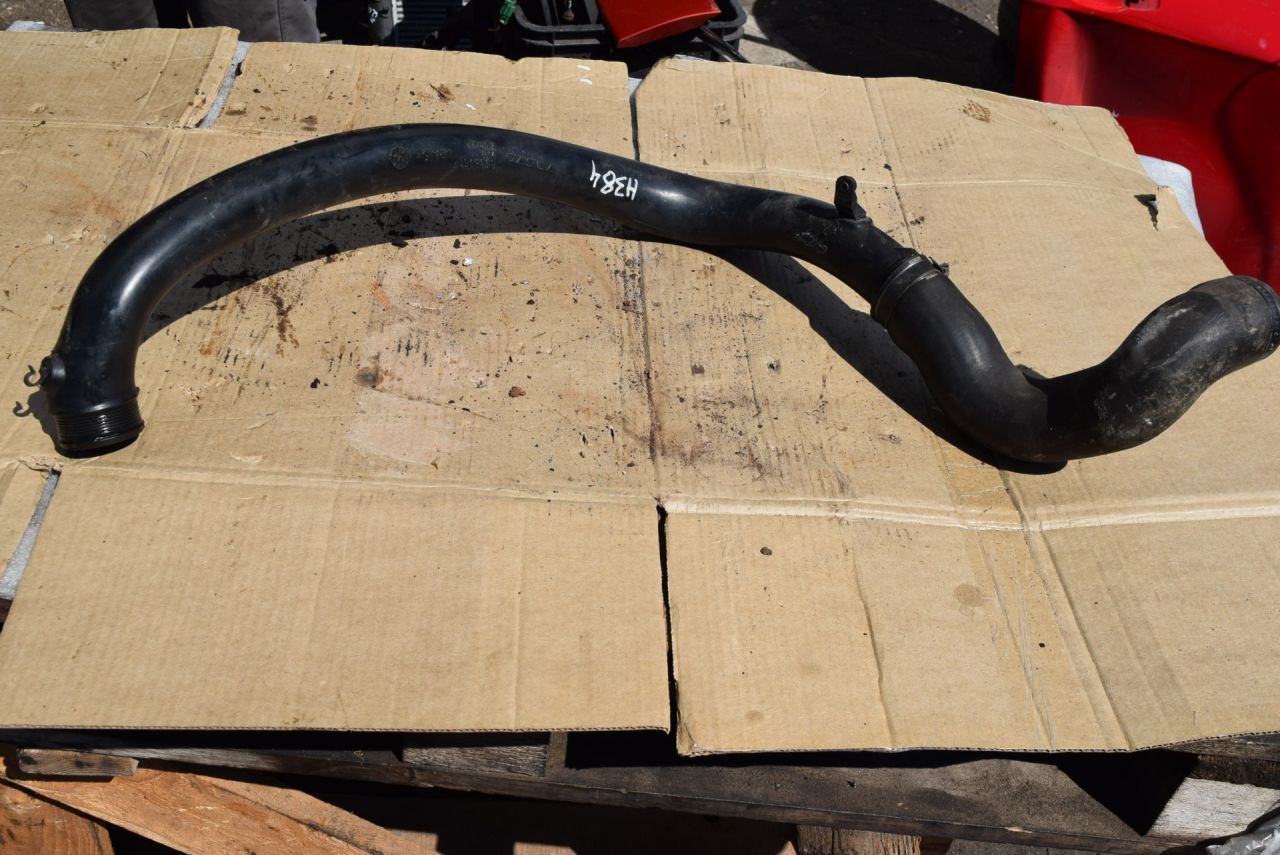 патрубок интеркулера Volvo XC70 2 поколение 2002, 2.5 л., Ti, B 5254 T2, бензин, МКПП, универсал, полный подключаемый привод, 8638967, 30645102 - фото №1