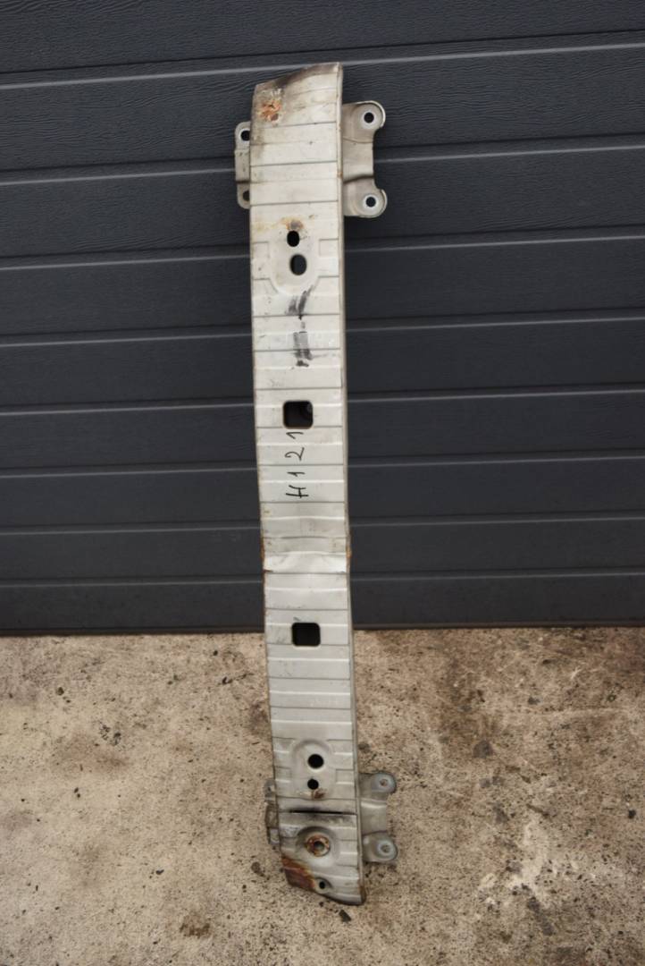 усилитель бампера заднего Volvo C30 1 поколение 2007, 2.5 л., Ti, бензин, МКПП, серый, хетчбэк 3 дв., передний привод, 31217704 - фото №1