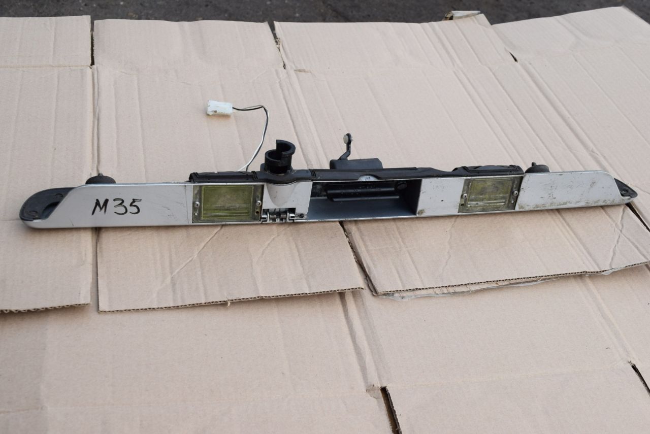 ручка открывания багажника Volvo XC70 1 поколение 1999, 2.4 л., Ti, B 5244 T, бензин, АКПП, универсал, полный подключаемый привод - фото №1